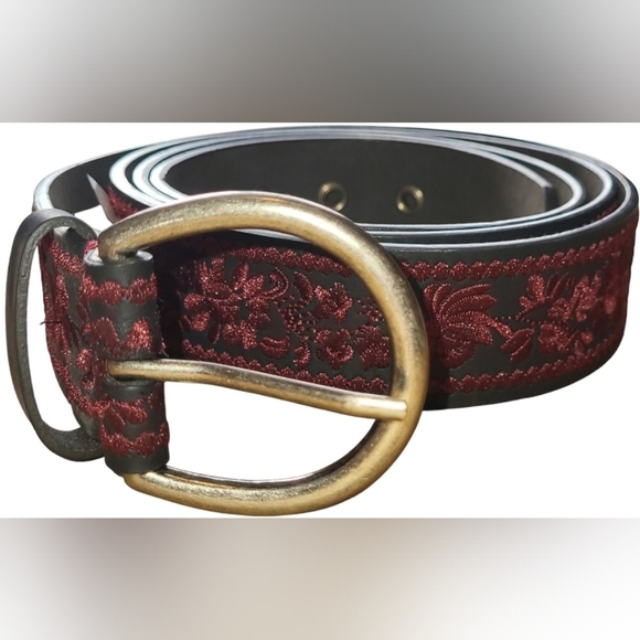 Plus Size Embroidered Floral Belt Black NWT 26/28 - Picture 1 of 6